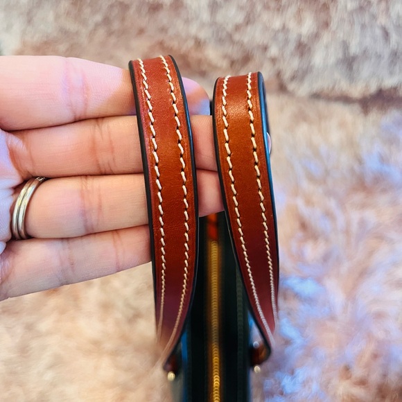 NWOT Dooney & Bourke Green and Brown Tote Bag with Signature Plaque - Picture 6 of 10